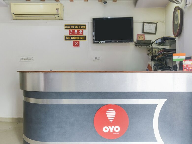Oyo 4472 Hotel Chandra Deep