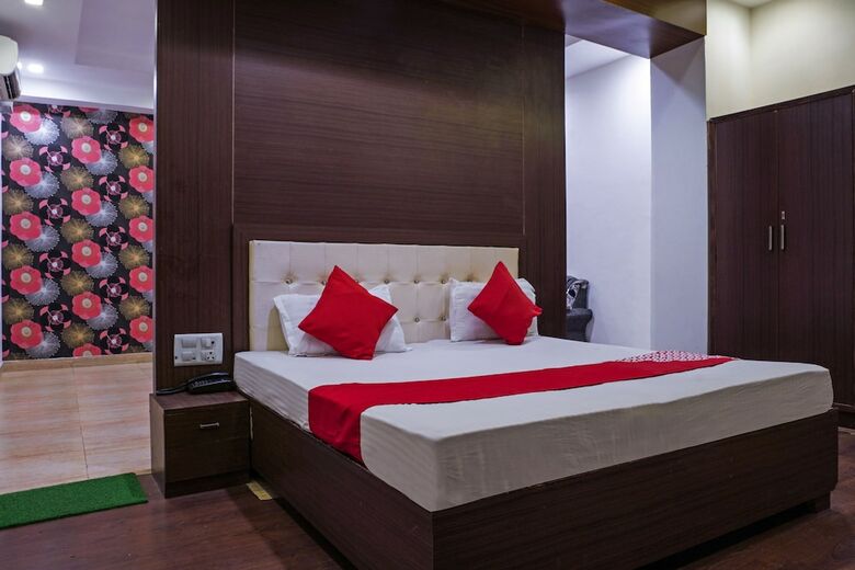 Oyo 18895 Hotel Kartikay Grand