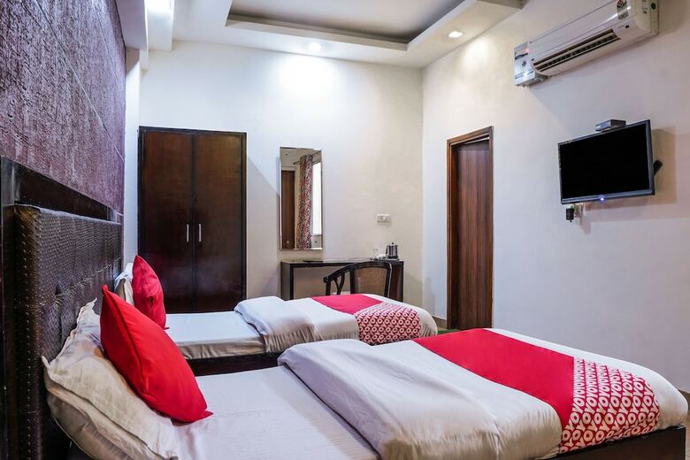 Oyo 18895 Hotel Kartikay Grand