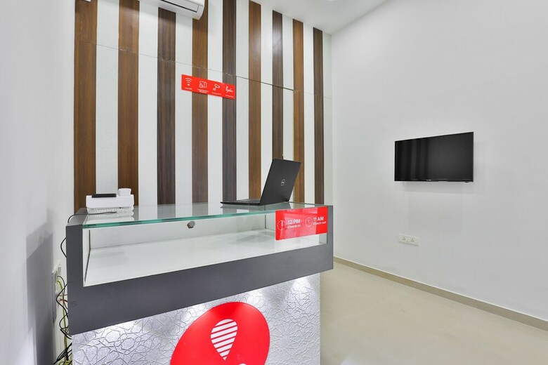 Hotel Oyo 18775 Utsav Banquet And Rooms