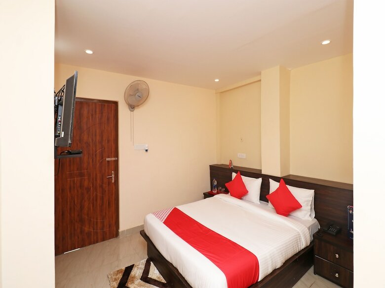 Oyo 22749 Hotel Mda