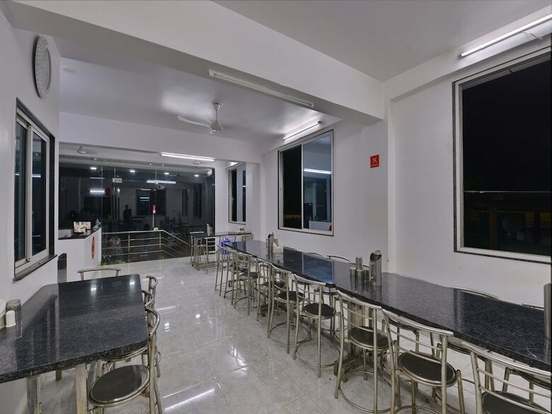 Oyo 22977 Hotel Alpine