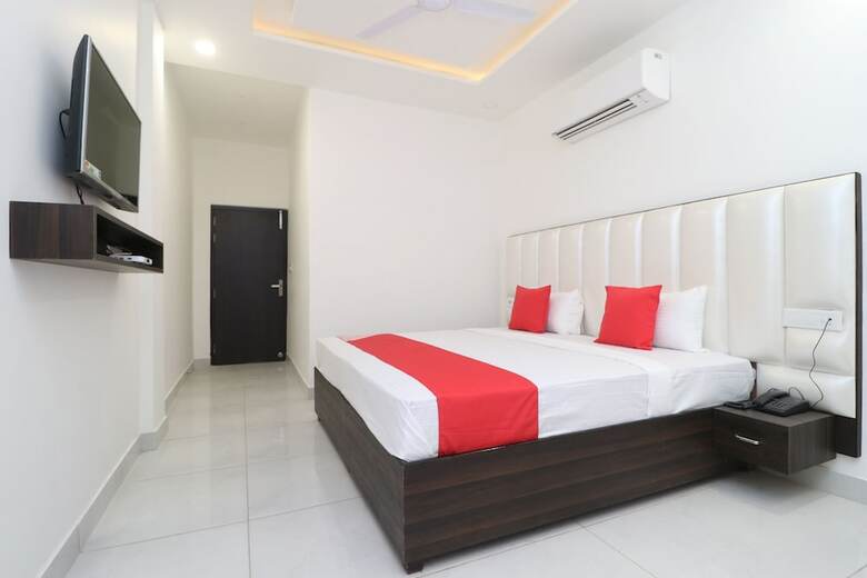 Oyo 24029 Hotel P Grand
