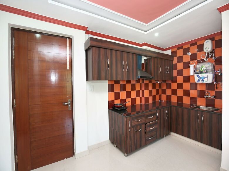Hotel Oyo 17175 Home Blissful 2bhk Kumarhatti