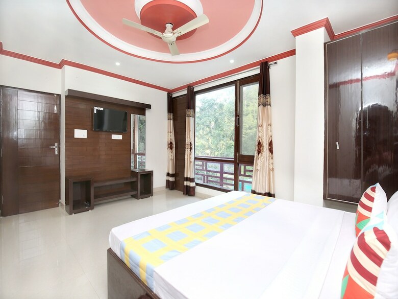 Hotel Oyo 17175 Home Blissful 2bhk Kumarhatti