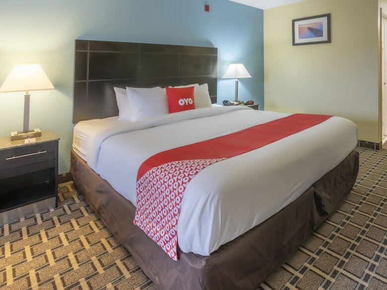 Oyo Hotel Knoxville Tn Cedar Bluff I-40