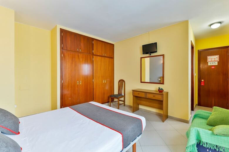 Oyo Hotel Can Peixan