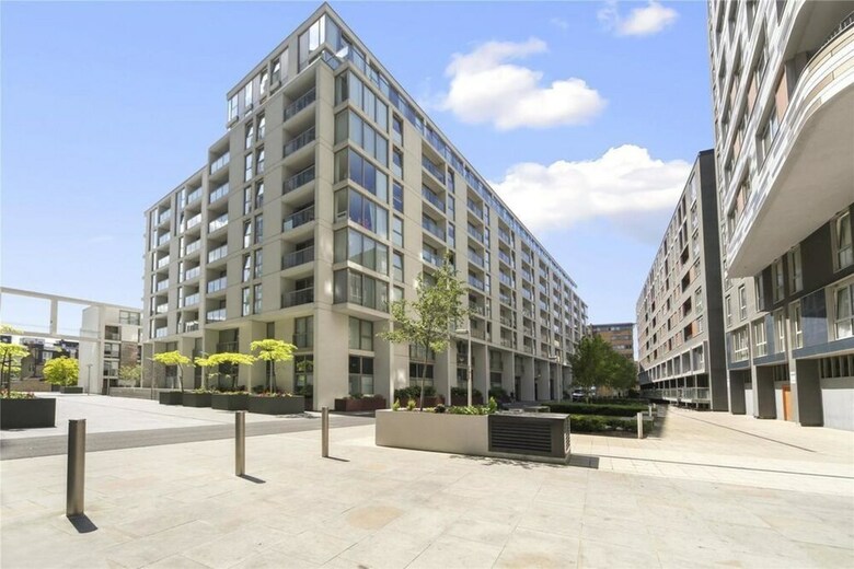 Red-naxela Canary Wharf Apartments