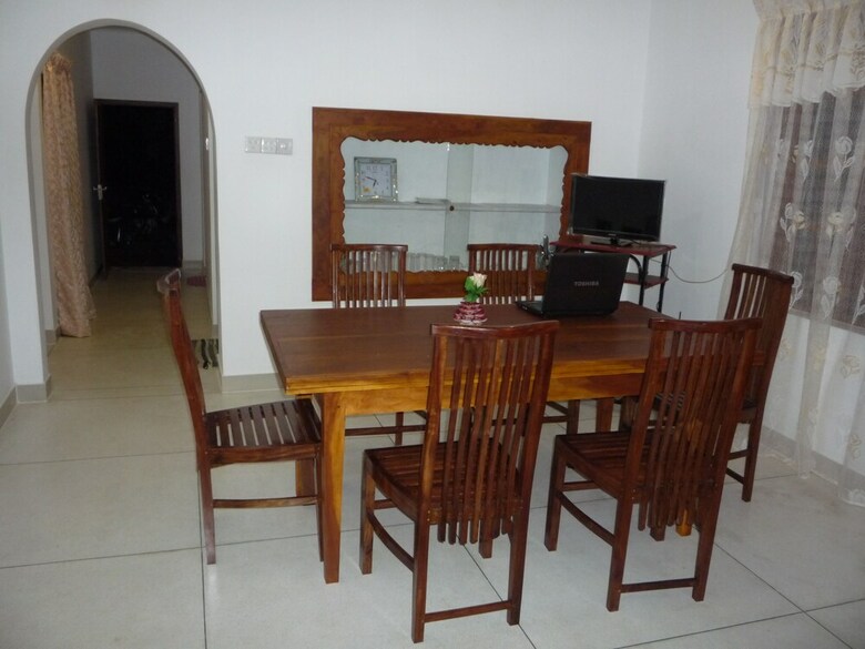 Hostal Nest Residence