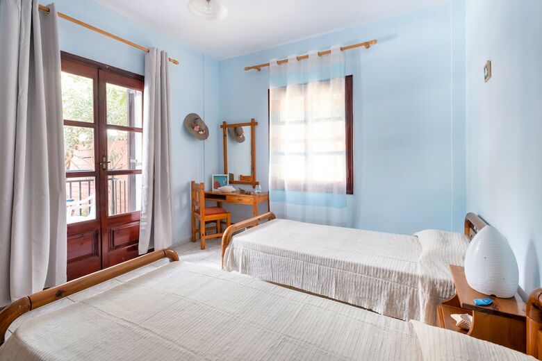 Hotel Theodora Inn