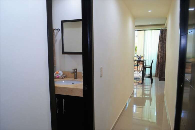 Bella Loma 203 - Condo Breezy Palm By Mdr