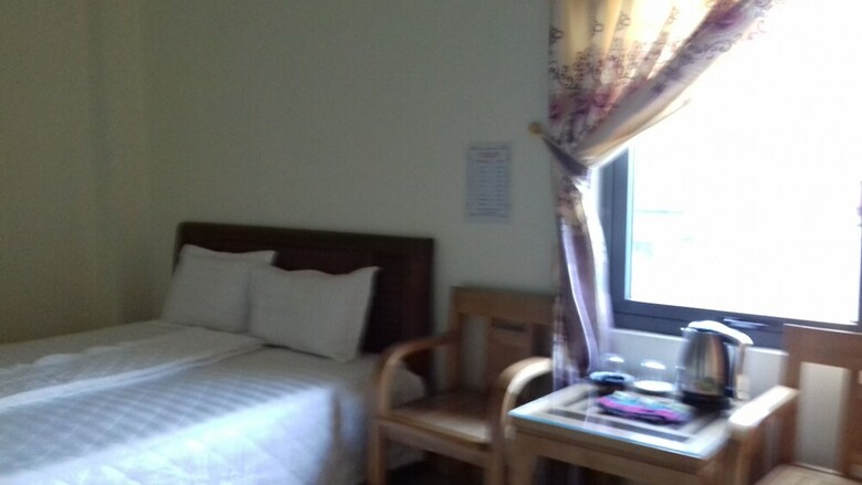 Hostal Phu Minh Hotel - Hostel
