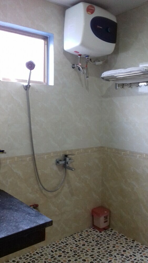 Hostal Phu Minh Hotel - Hostel