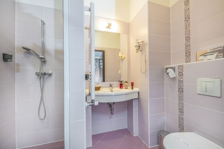 Krist�ly Hotel R�ckeve