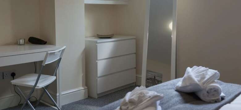 1 Willows Apartment