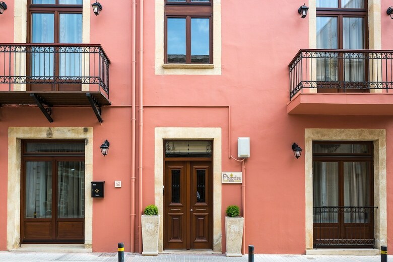 Hotel Phaedra Suites