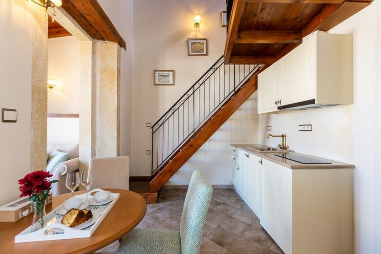 Hotel Phaedra Suites
