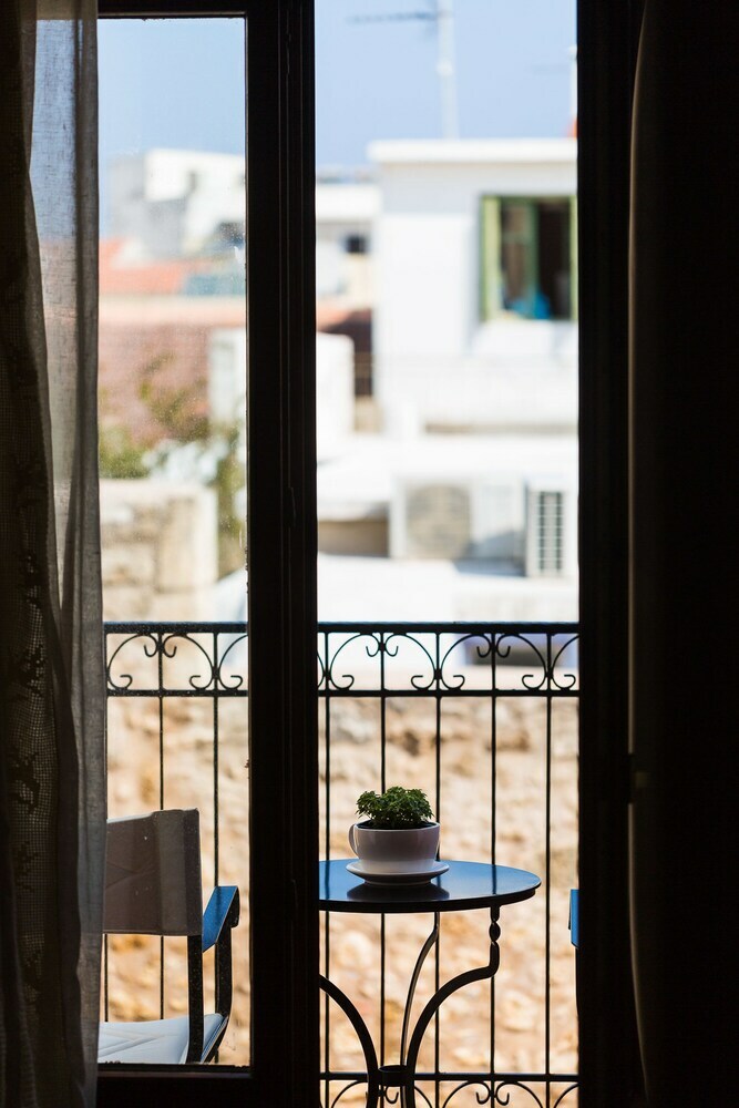 Hotel Phaedra Suites
