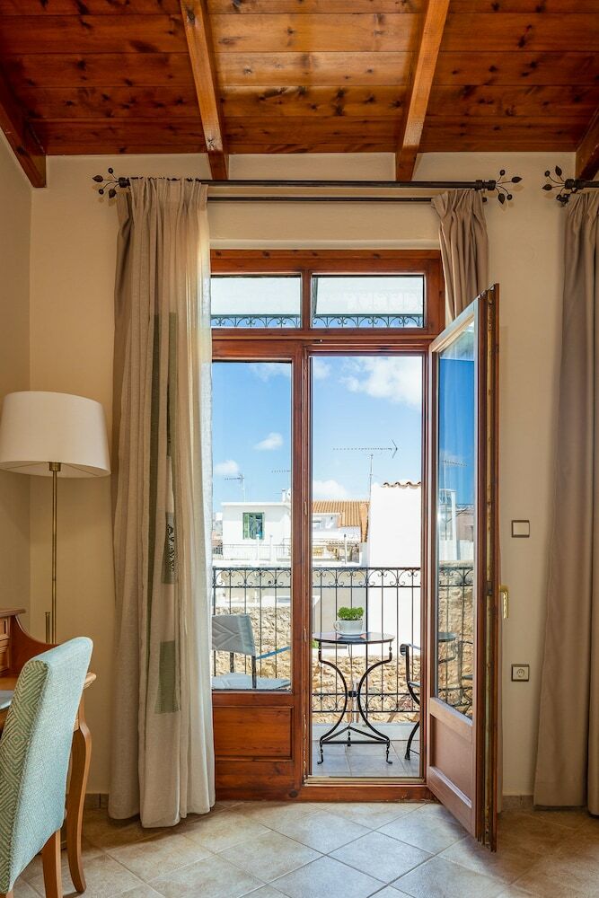 Hotel Phaedra Suites