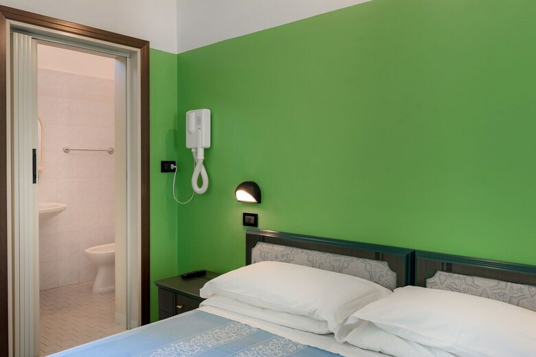 Hot N' Fun Berna Hotel