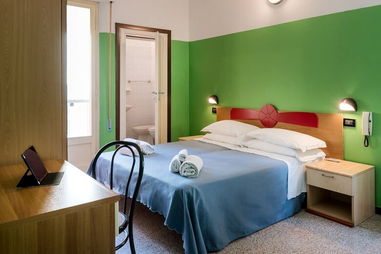 Hot N' Fun Berna Hotel