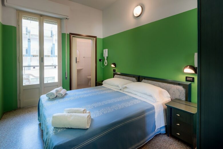 Hot N' Fun Berna Hotel