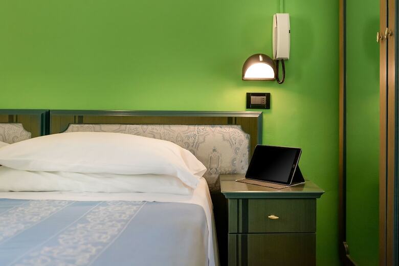 Hot N' Fun Berna Hotel