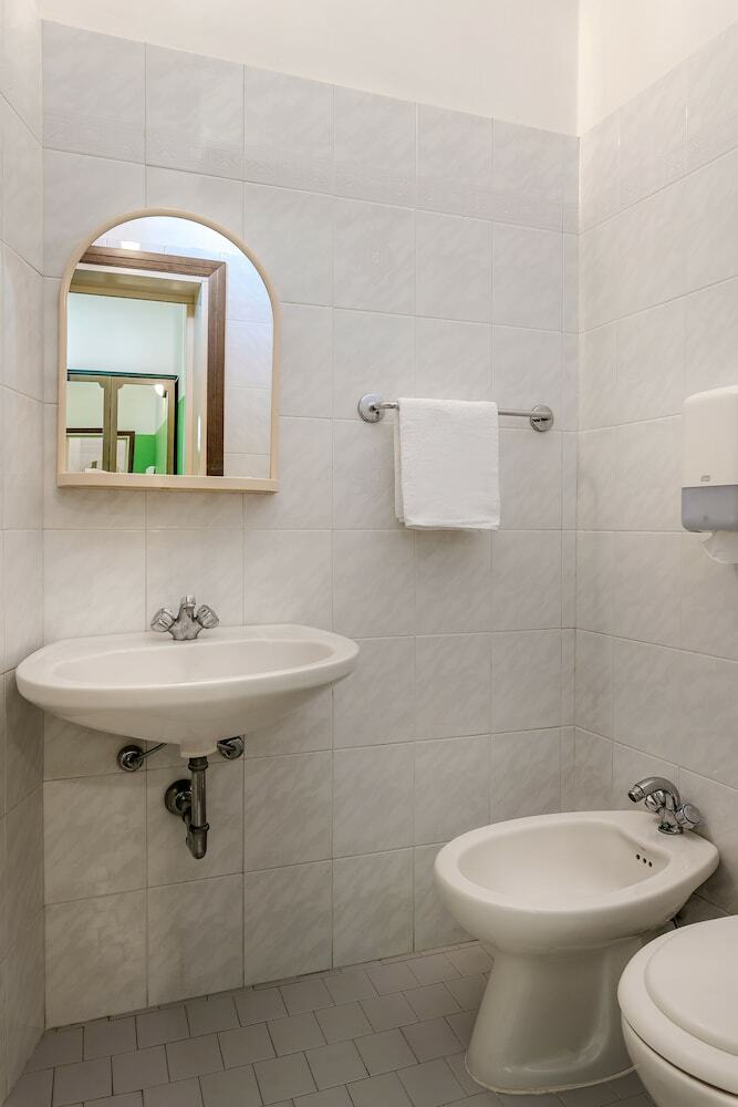 Hot N' Fun Berna Hotel