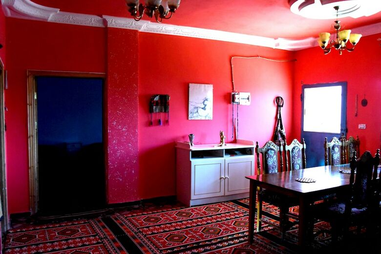 Hostal Bedouin Pink Ecohouse