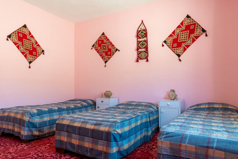 Hostal Bedouin Pink Ecohouse