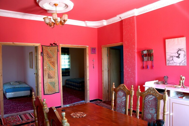 Hostal Bedouin Pink Ecohouse