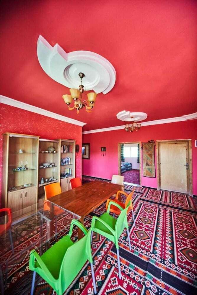 Hostal Bedouin Pink Ecohouse
