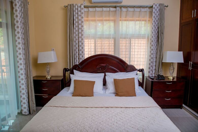 Hotel Lake Point Villa