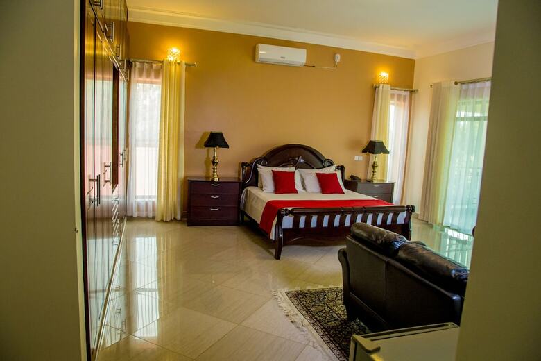 Hotel Lake Point Villa