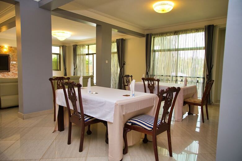 Hotel Lake Point Villa