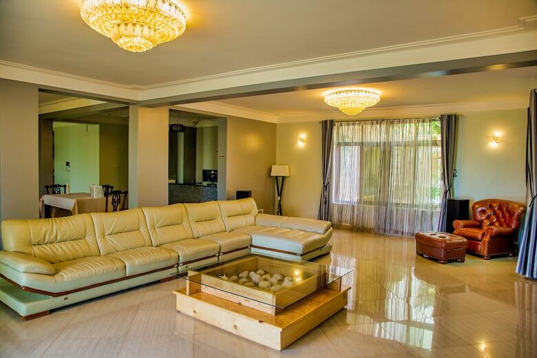 Hotel Lake Point Villa