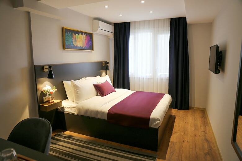 Hotel The Roomy