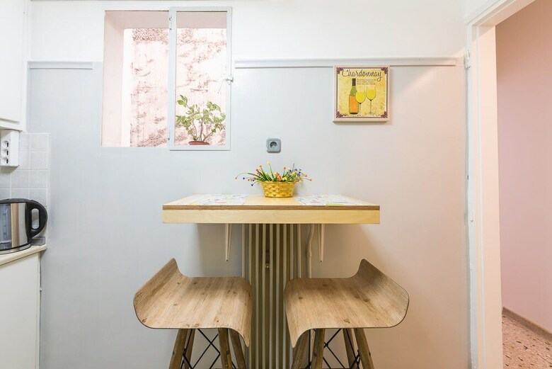 Warm Delightful Acropolis Apartment