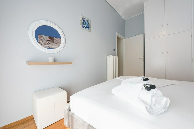Warm Delightful Acropolis Apartment