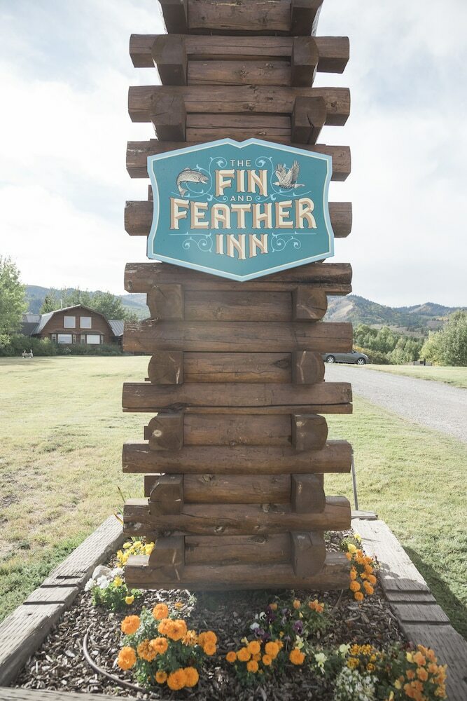 Bed & Breakfast Fin And Feather Inn