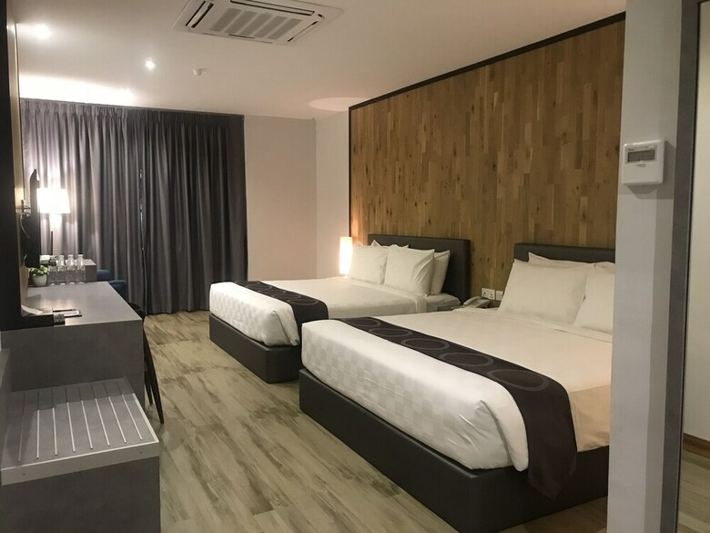 Frame Hotel