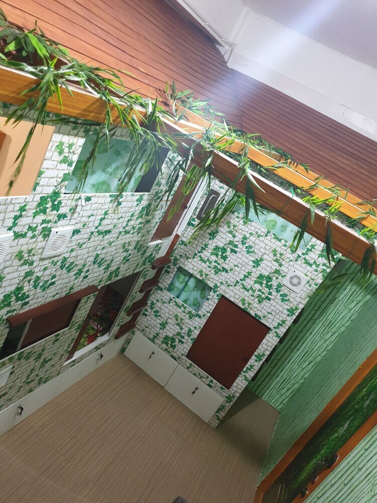 Gardenpod Hostel + Caf�