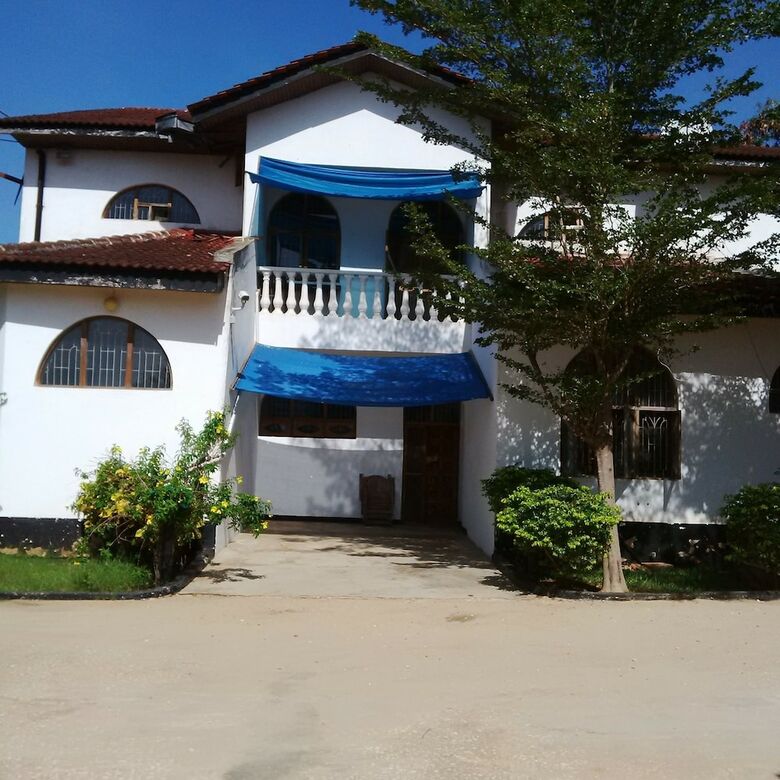 Hotel Emerald House