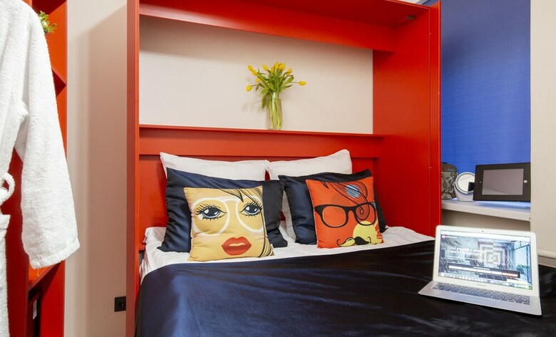 Smart Welcome Hotel