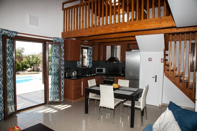 Villa Anthia