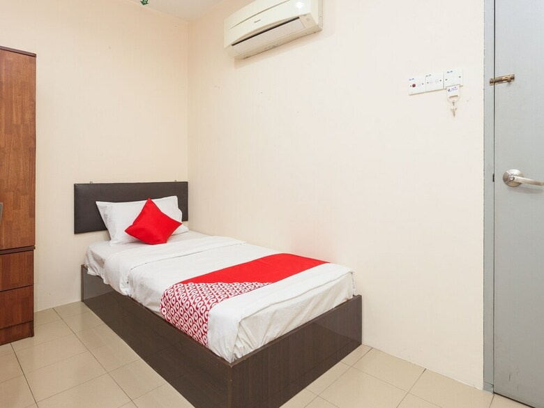 Oyo 1038 Melintang Hotel