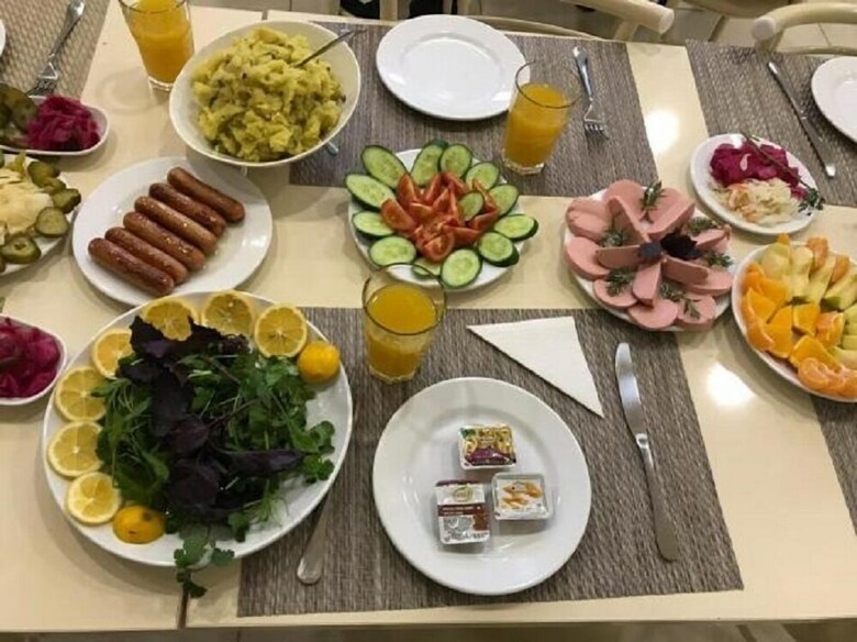 Eleon Hotel