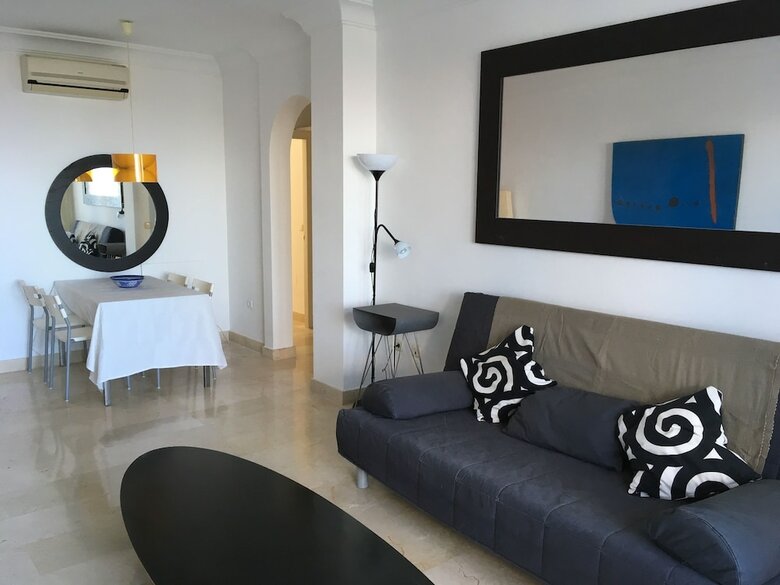 Apartamentos Sky Sea Holidays Sitio de Calahonda