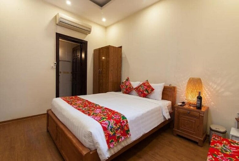 Hotel Dollar Homestay & Travel