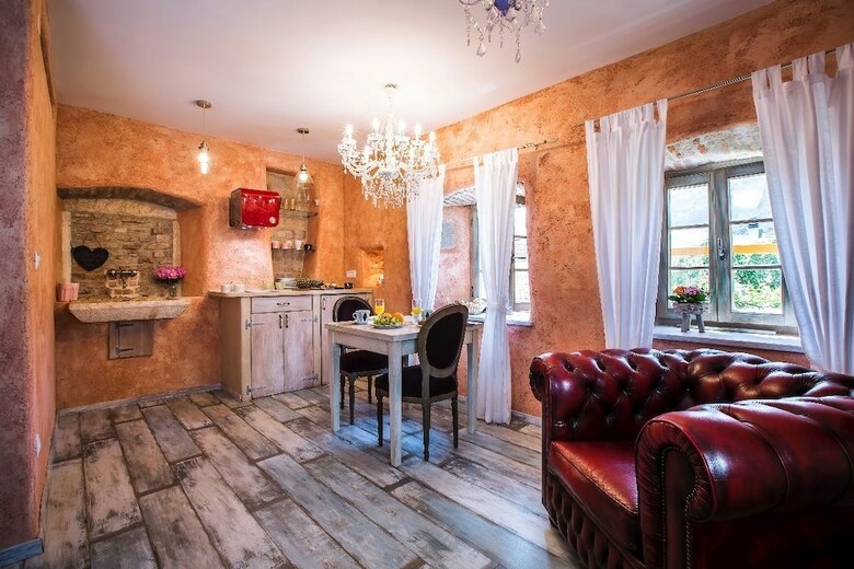 Apartamentos La Dolce Vita Suites - Belle Epoque